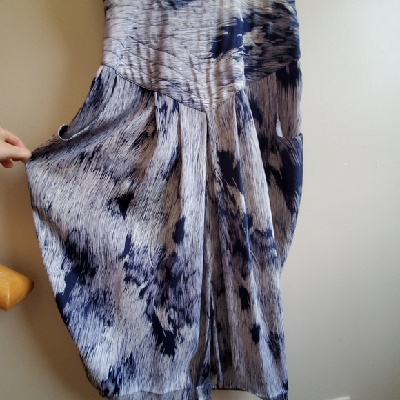 Vintage Caleche Dress, unique printed with button/ zip closure at the back seam - Picture 4 of 12